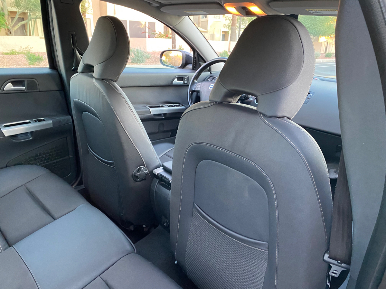 Volvo S40 4dr Sdn Auto FWD 2010