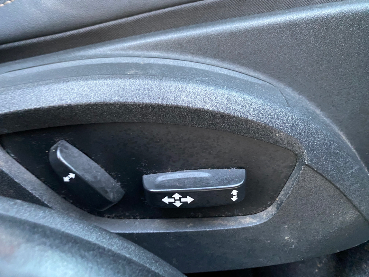 Volvo S40 4dr Sdn Auto FWD 2010