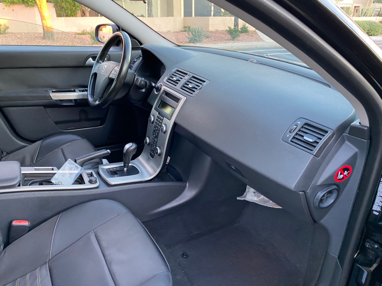 Volvo S40 4dr Sdn Auto FWD 2010