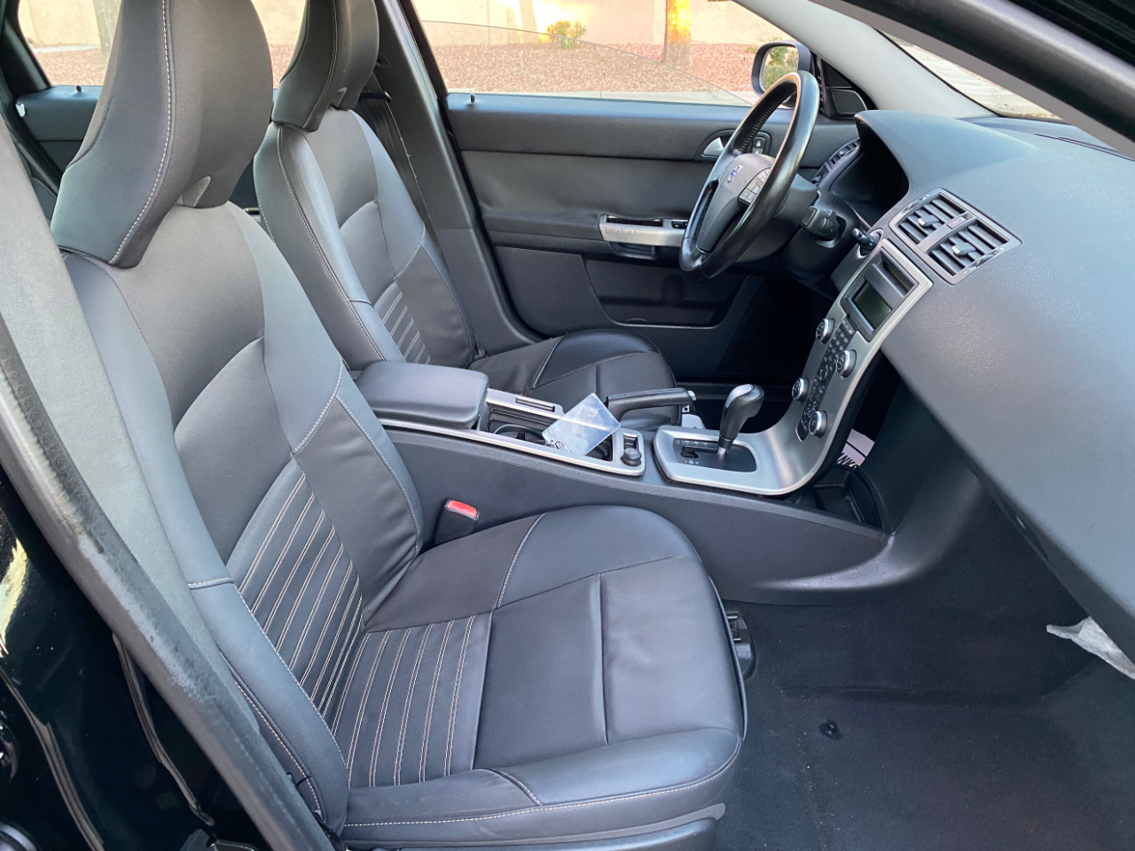 Volvo S40 4dr Sdn Auto FWD 2010