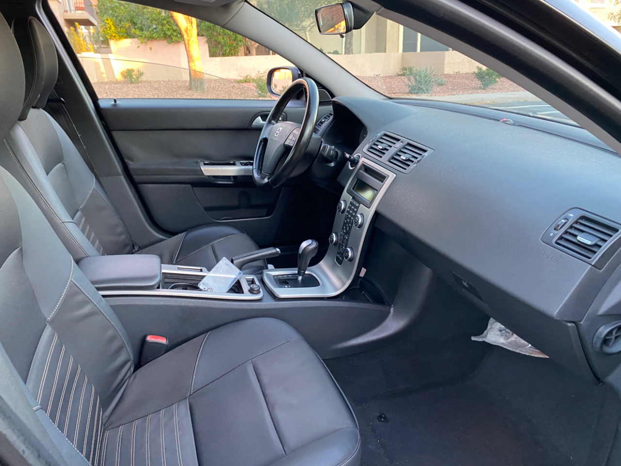 Volvo S40 4dr Sdn Auto FWD 2010