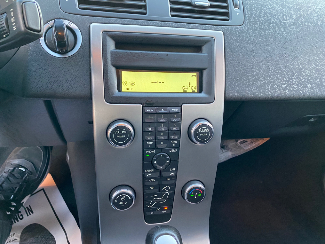 Volvo S40 4dr Sdn Auto FWD 2010