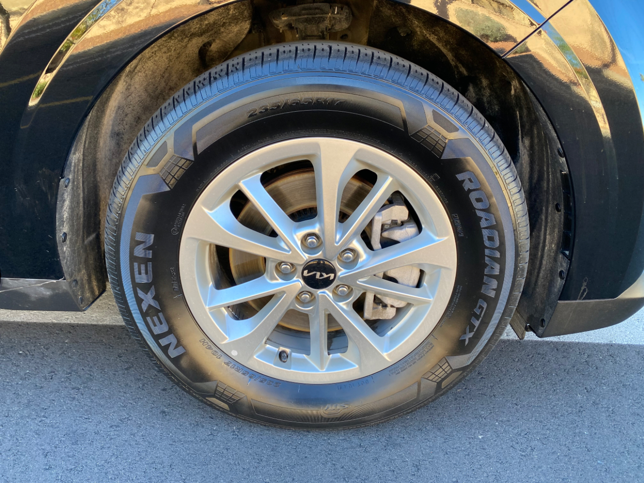 Kia Carnival LX FWD w/Seat Pkg 2024