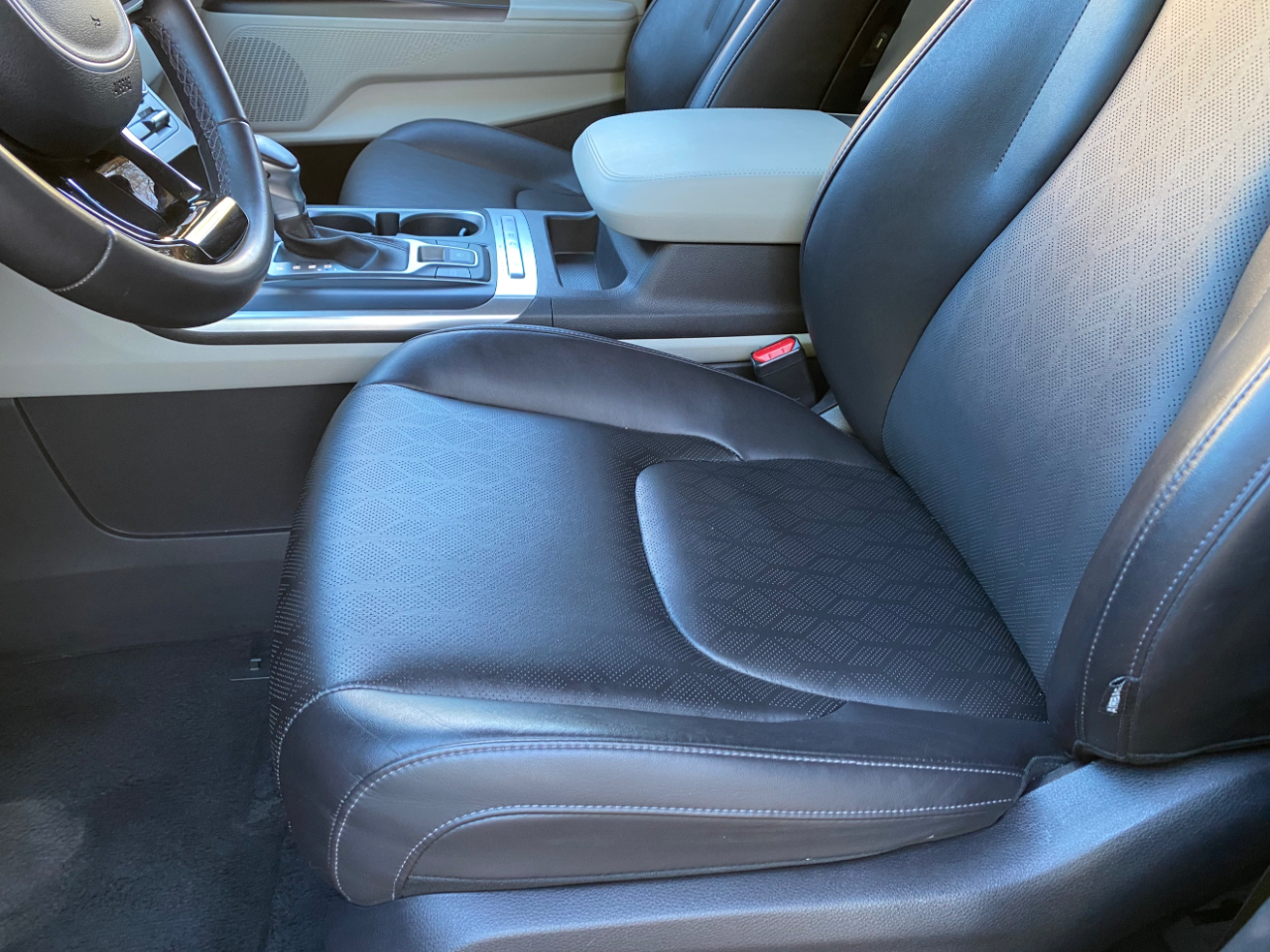 Kia Carnival LX FWD w/Seat Pkg 2024