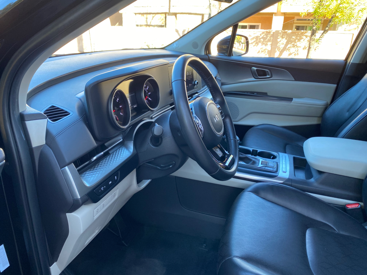 Kia Carnival LX FWD w/Seat Pkg 2024