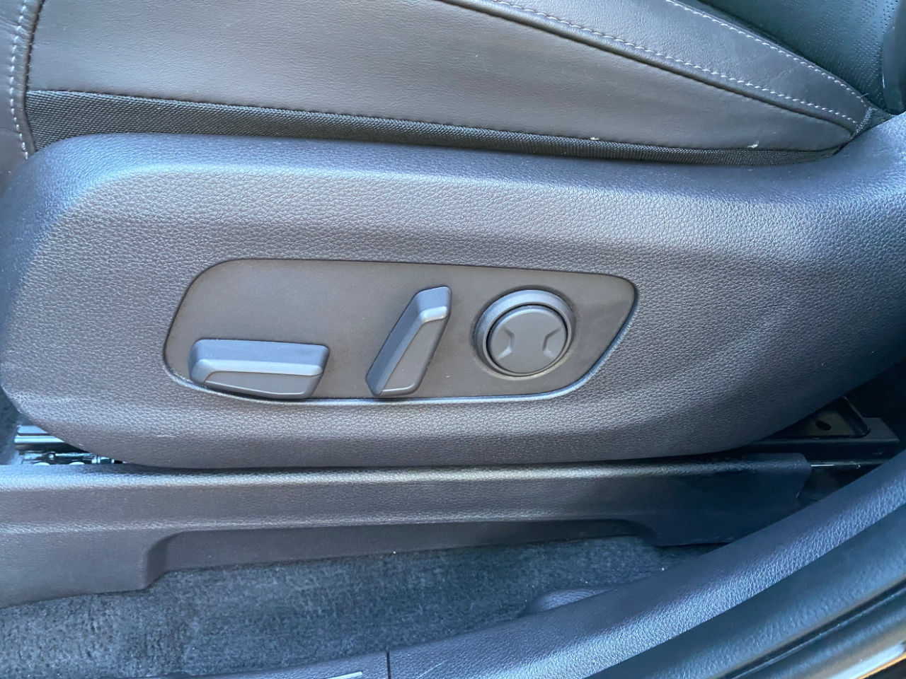 Kia Carnival LX FWD w/Seat Pkg 2024