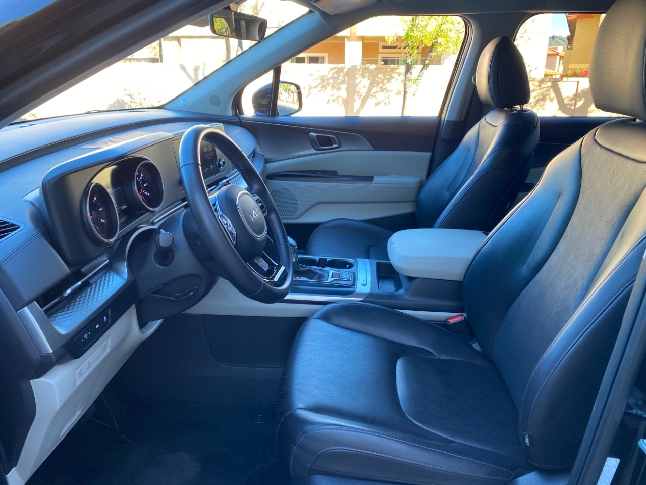 Kia Carnival LX FWD w/Seat Pkg 2024