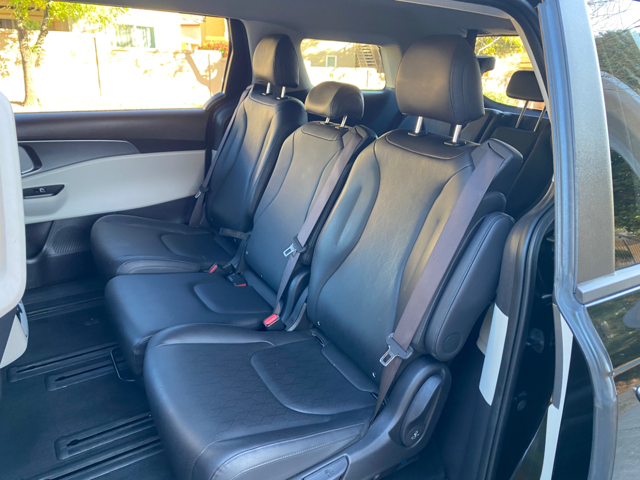 Kia Carnival LX FWD w/Seat Pkg 2024