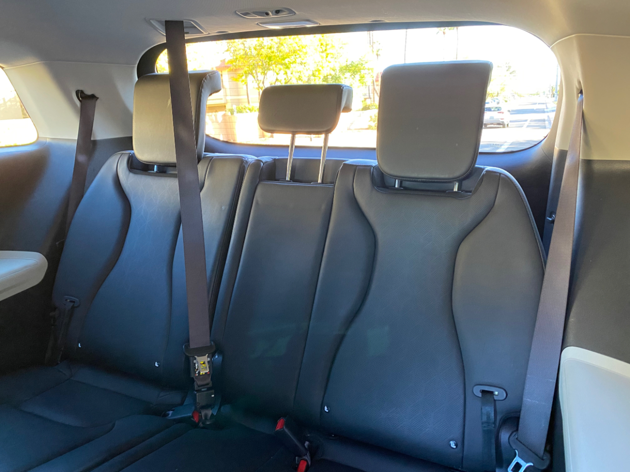 Kia Carnival LX FWD w/Seat Pkg 2024