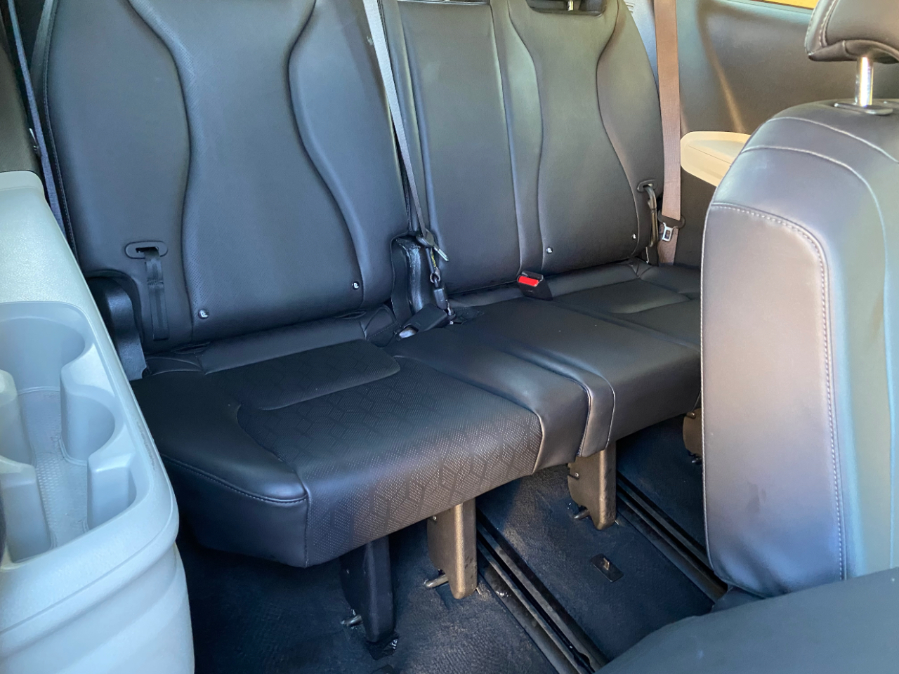 Kia Carnival LX FWD w/Seat Pkg 2024