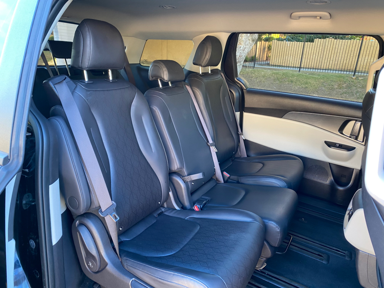 Kia Carnival LX FWD w/Seat Pkg 2024