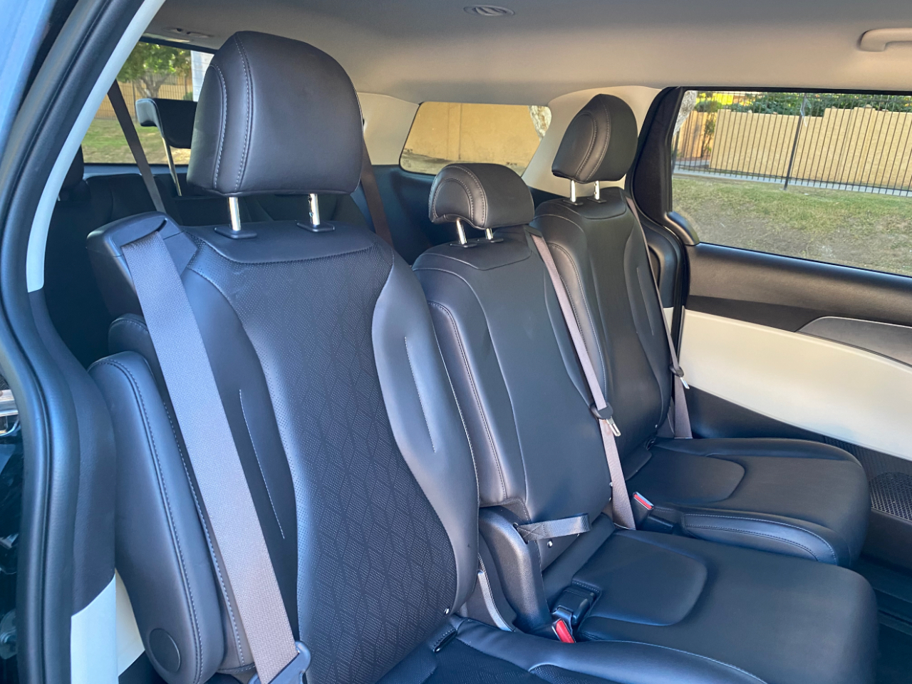 Kia Carnival LX FWD w/Seat Pkg 2024