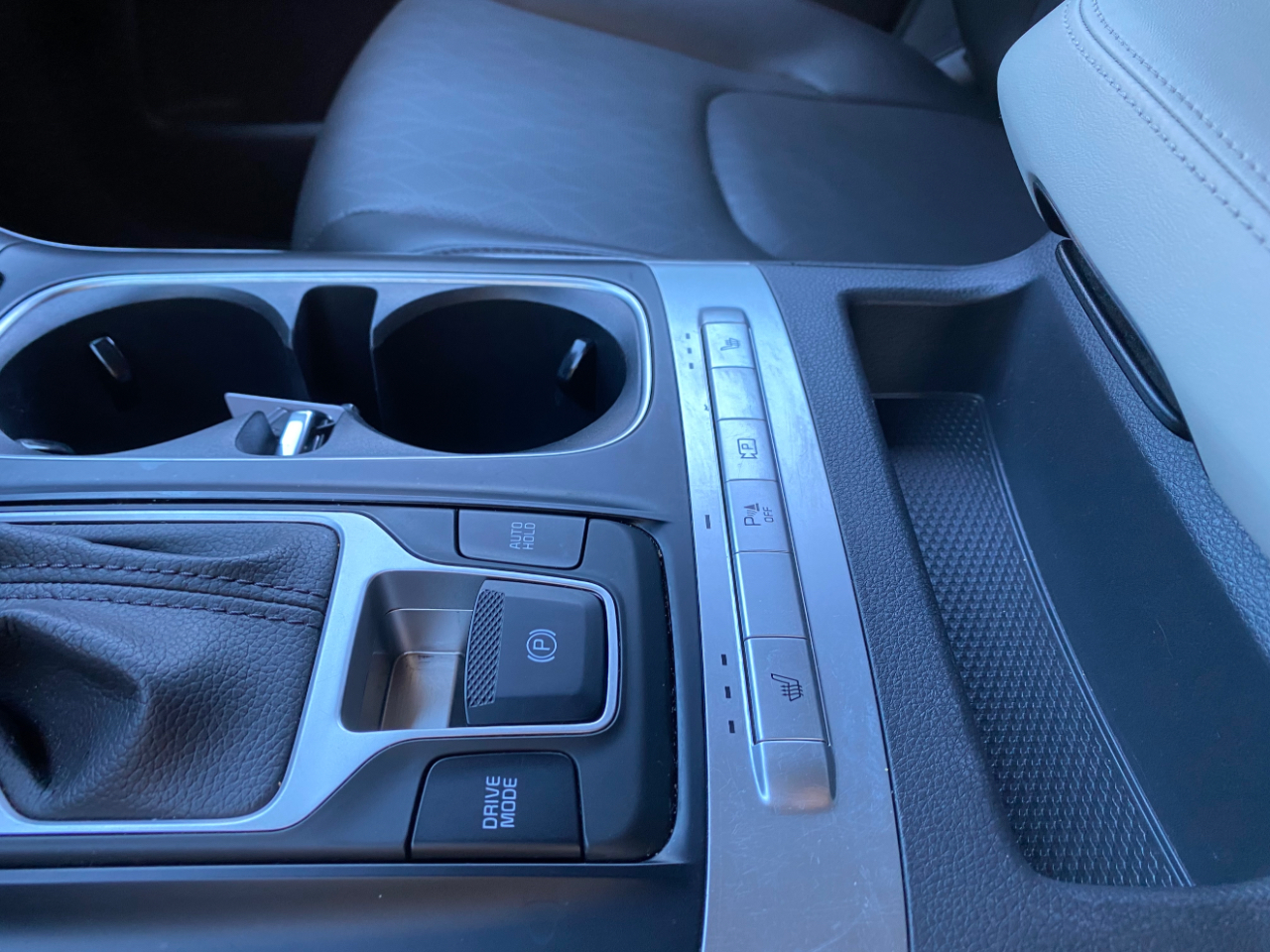 Kia Carnival LX FWD w/Seat Pkg 2024