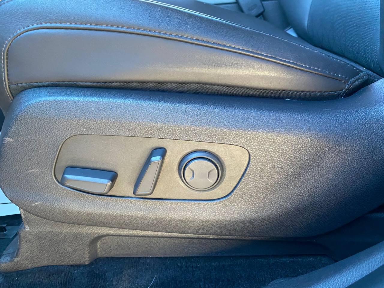 Kia Carnival LX FWD w/Seat Pkg 2024