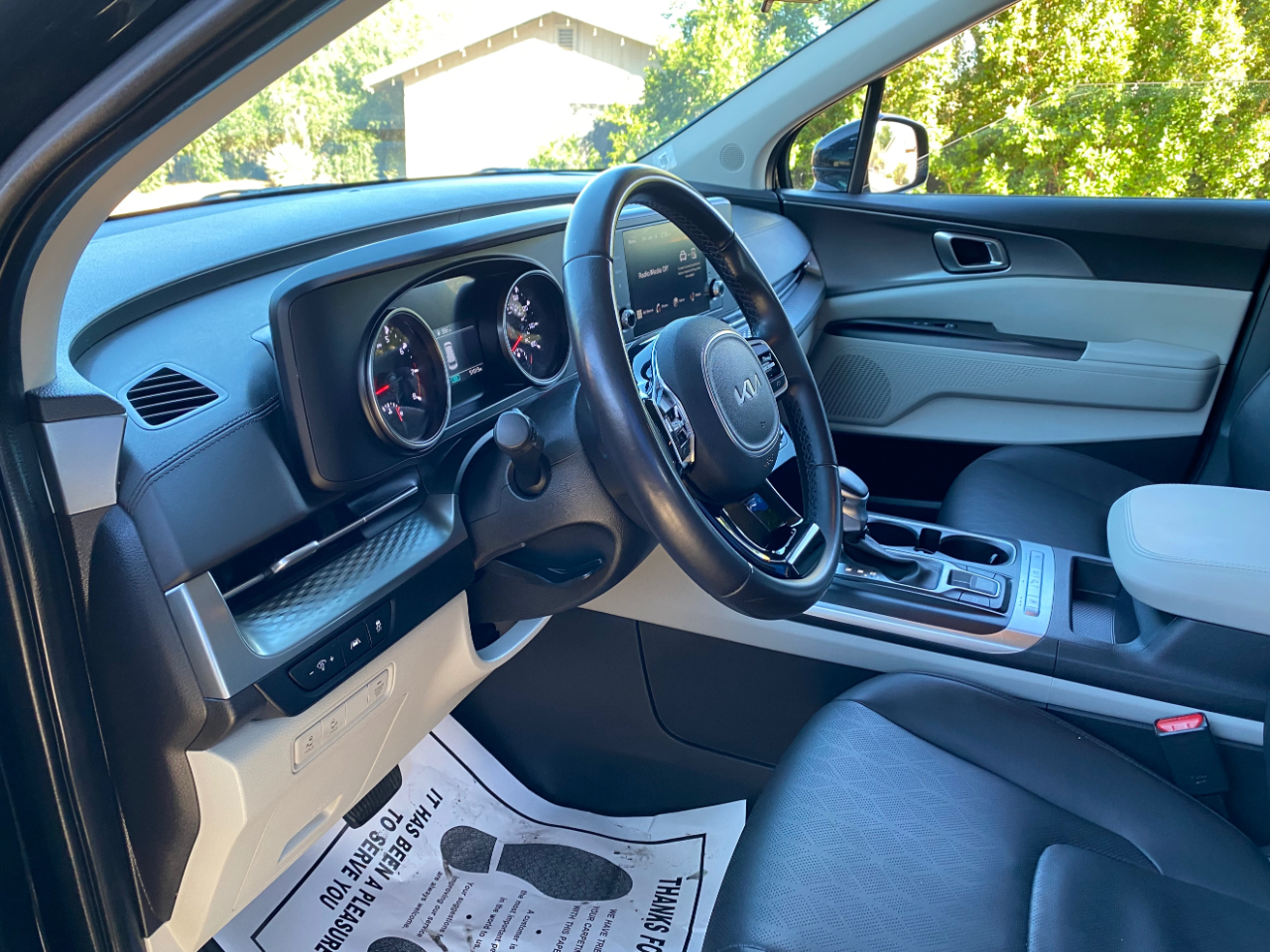 Kia Carnival LX FWD w/Seat Pkg 2024