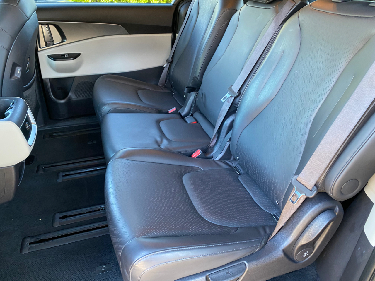 Kia Carnival LX FWD w/Seat Pkg 2024