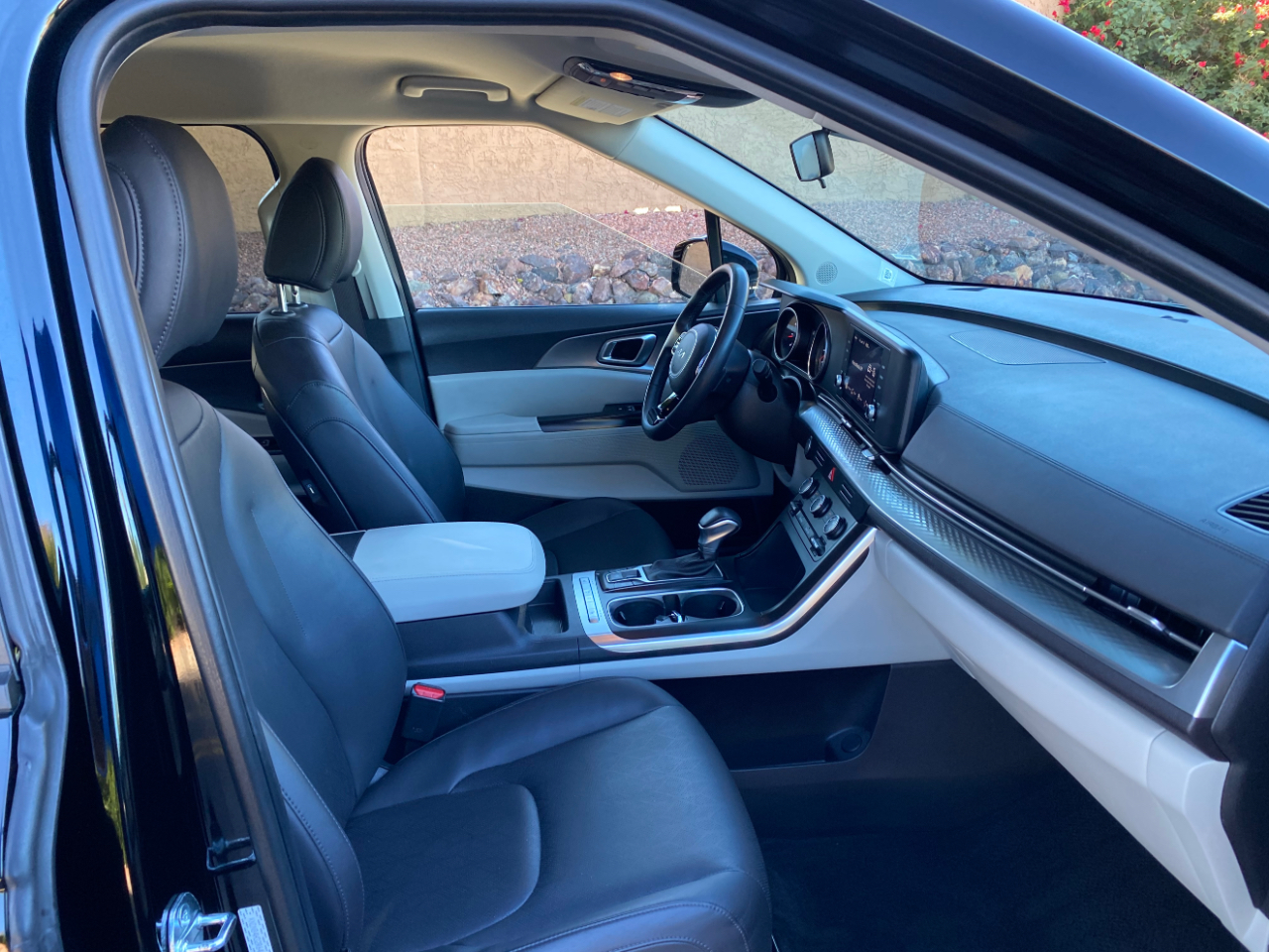 Kia Carnival LX FWD w/Seat Pkg 2024