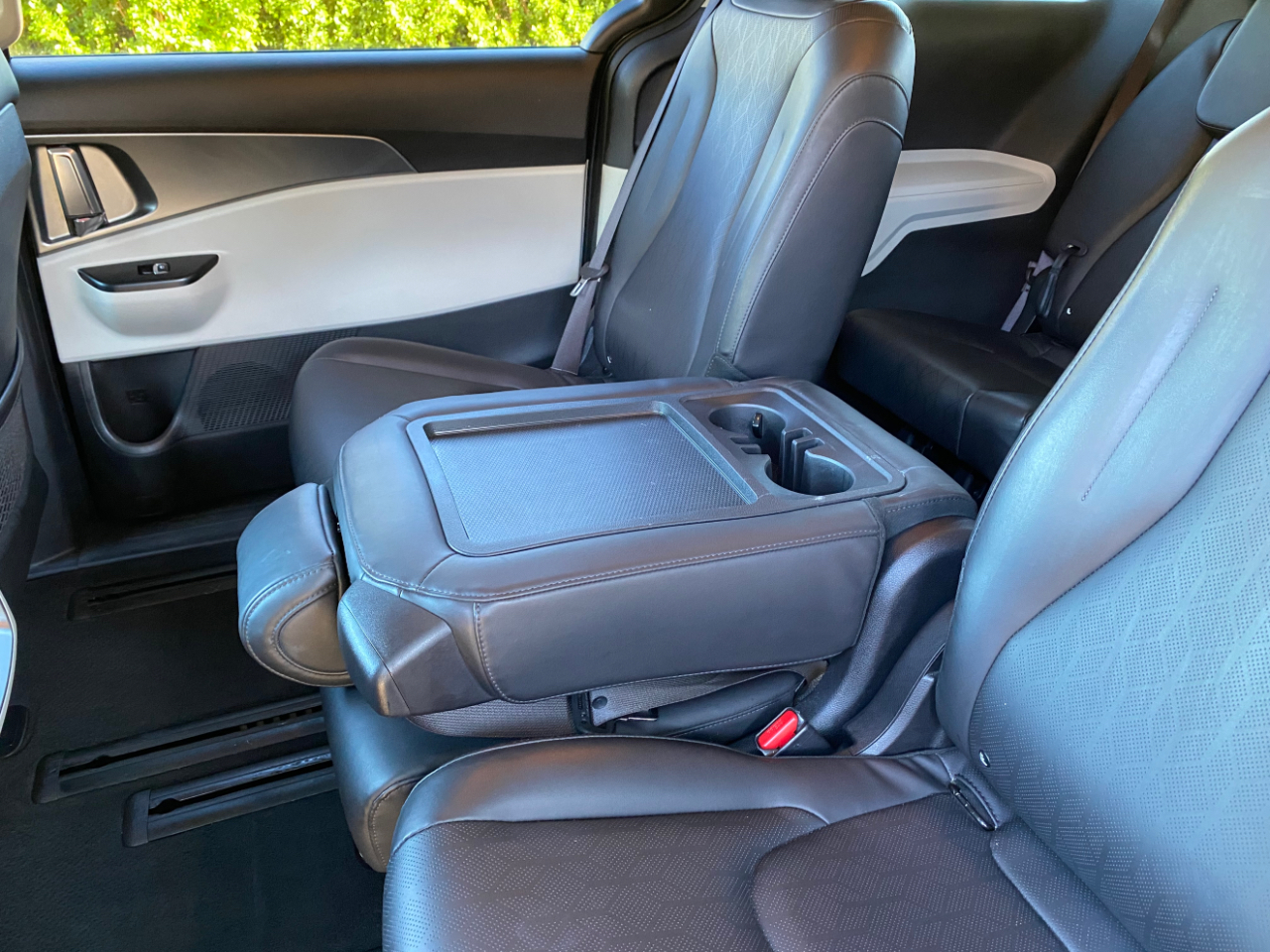 Kia Carnival LX FWD w/Seat Pkg 2024