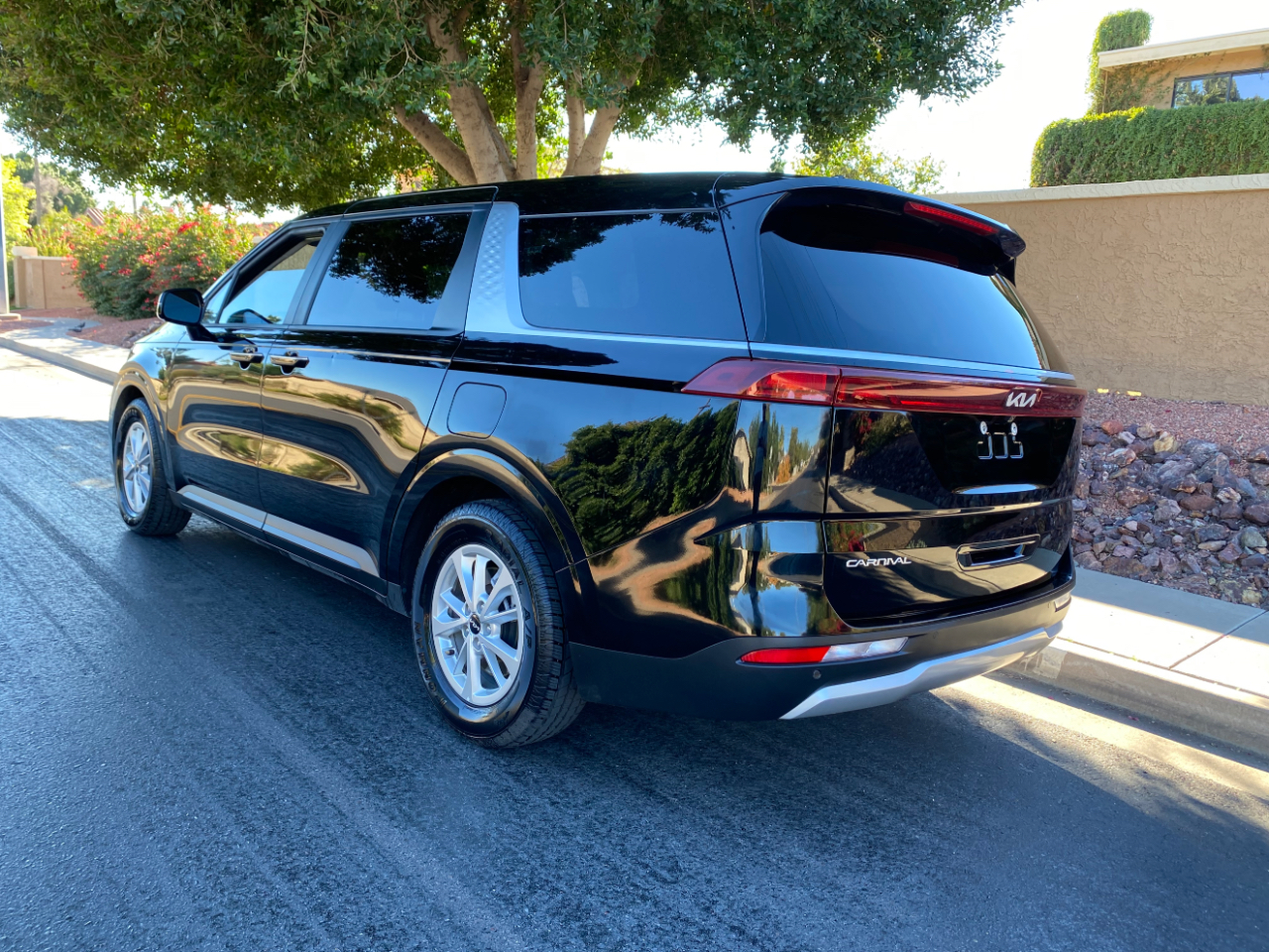 Kia Carnival LX FWD w/Seat Pkg 2024