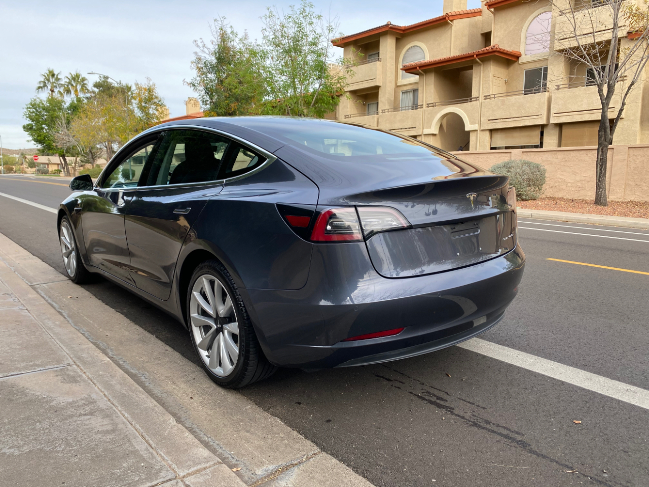 Tesla Model 3 Long Range Battery AWD 2018