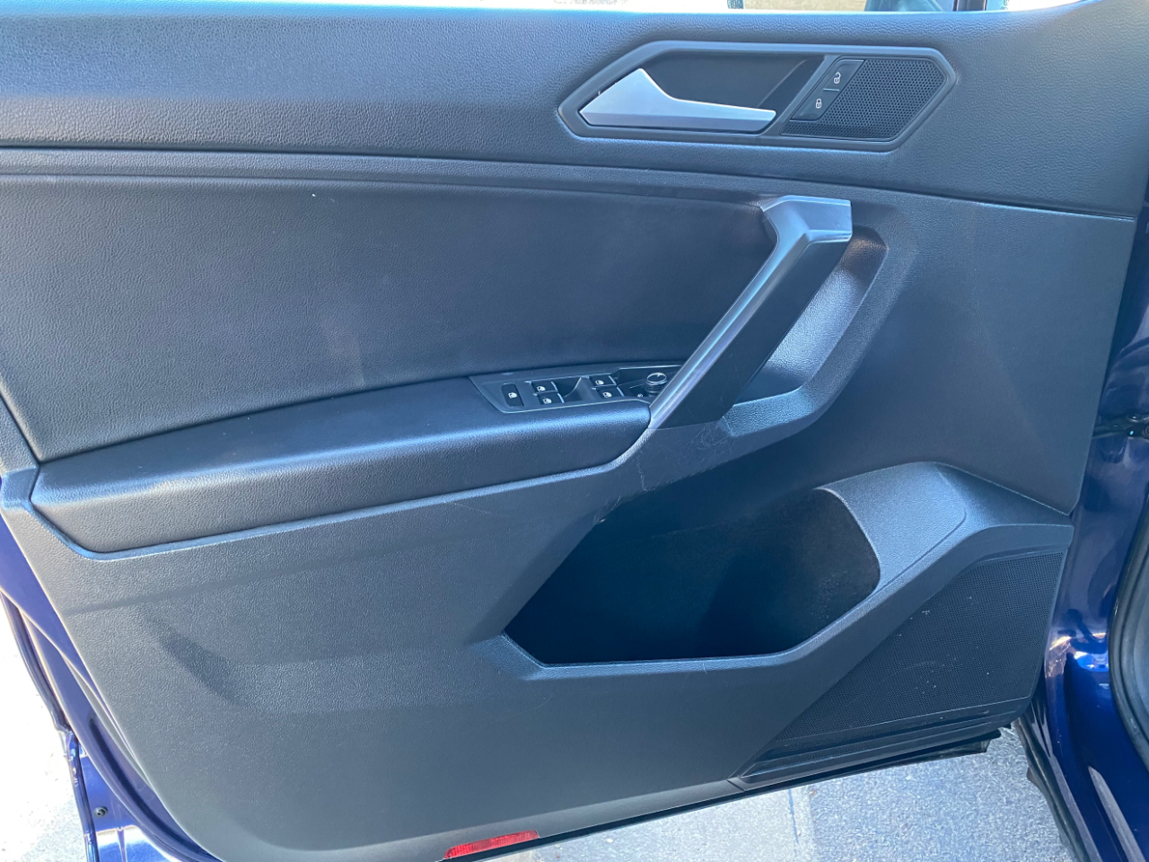 Volkswagen Tiguan 2.0T SE R-Line Black FWD 2021