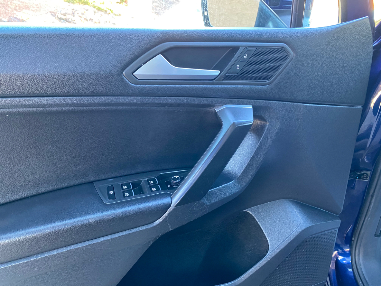 Volkswagen Tiguan 2.0T SE R-Line Black FWD 2021