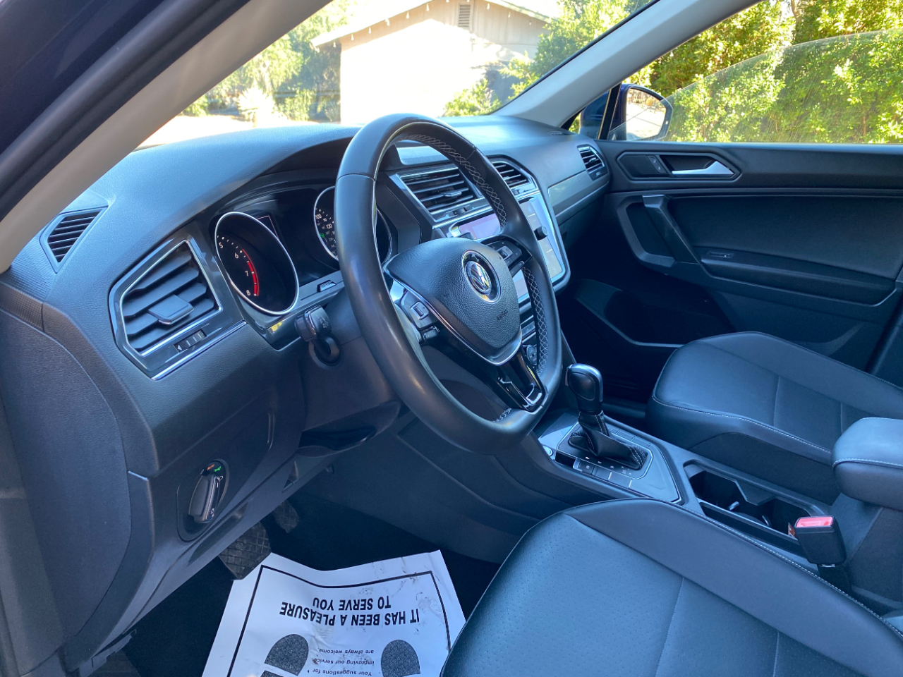 Volkswagen Tiguan 2.0T SE R-Line Black FWD 2021