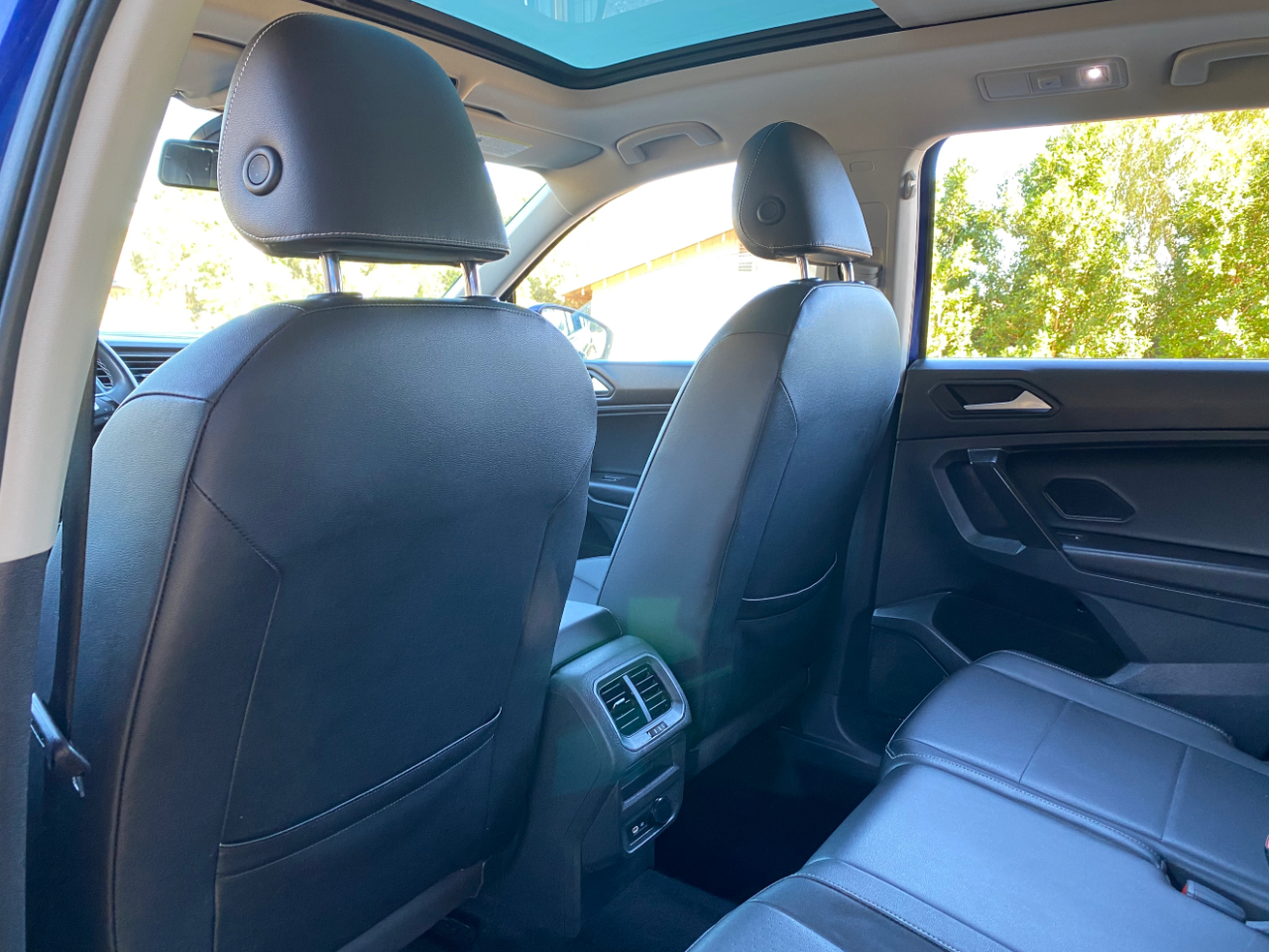 Volkswagen Tiguan 2.0T SE R-Line Black FWD 2021