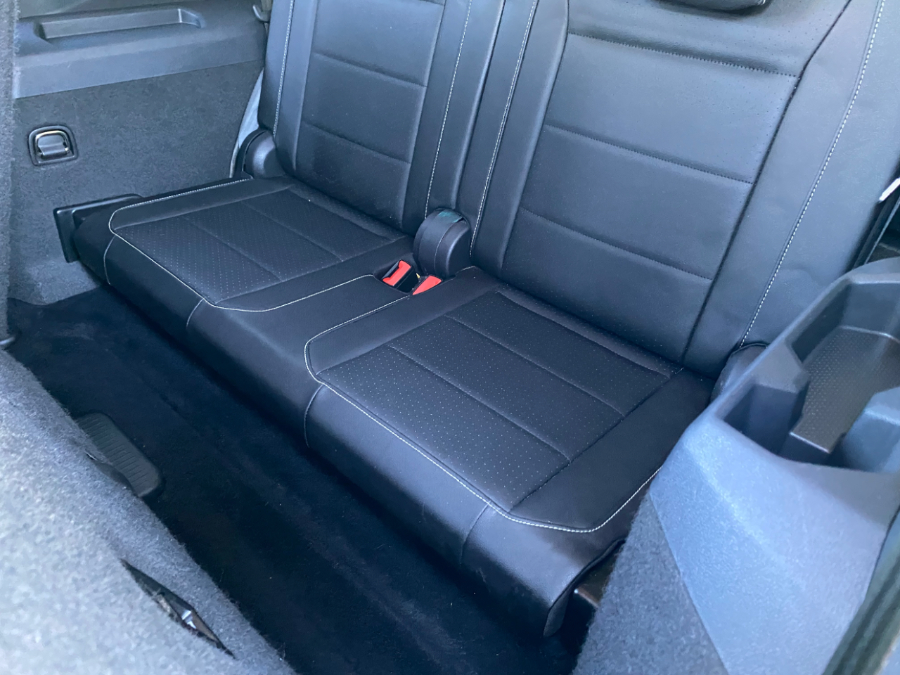 Volkswagen Tiguan 2.0T SE R-Line Black FWD 2021