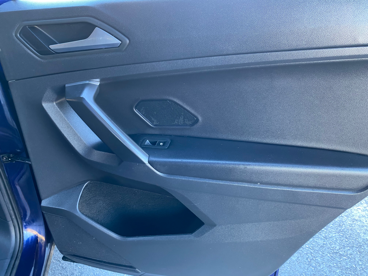 Volkswagen Tiguan 2.0T SE R-Line Black FWD 2021