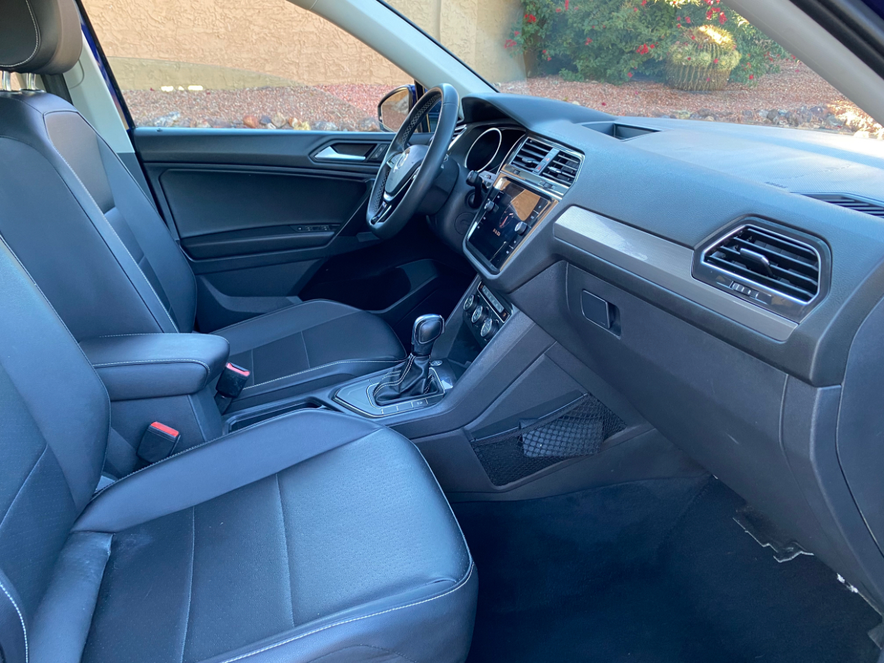 Volkswagen Tiguan 2.0T SE R-Line Black FWD 2021