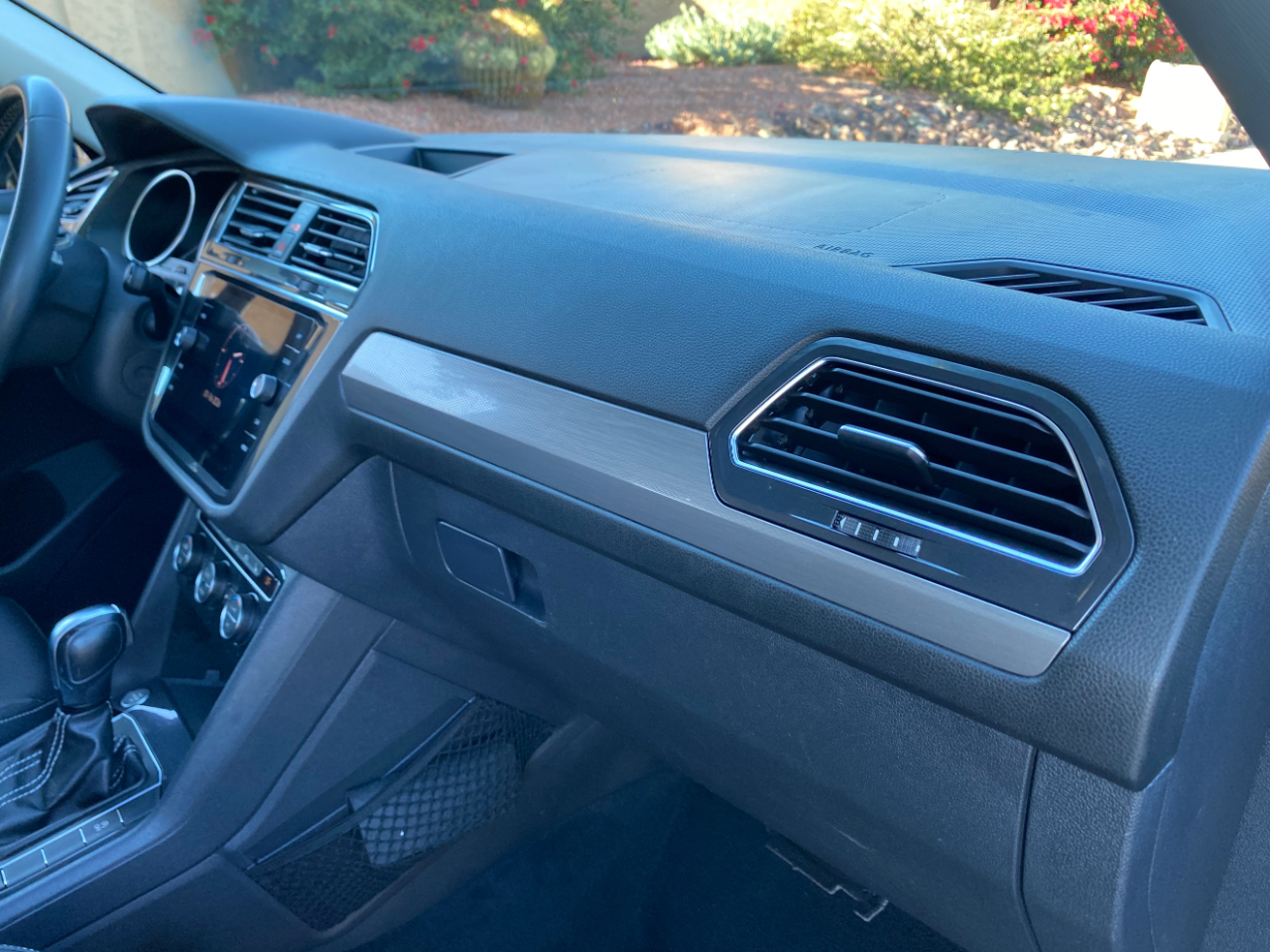 Volkswagen Tiguan 2.0T SE R-Line Black FWD 2021