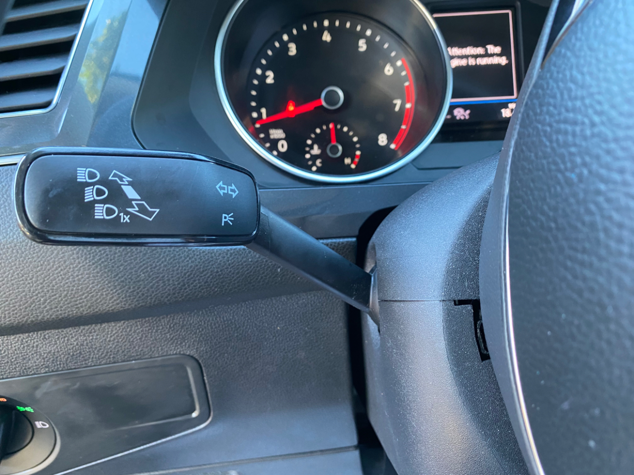 Volkswagen Tiguan 2.0T SE R-Line Black FWD 2021