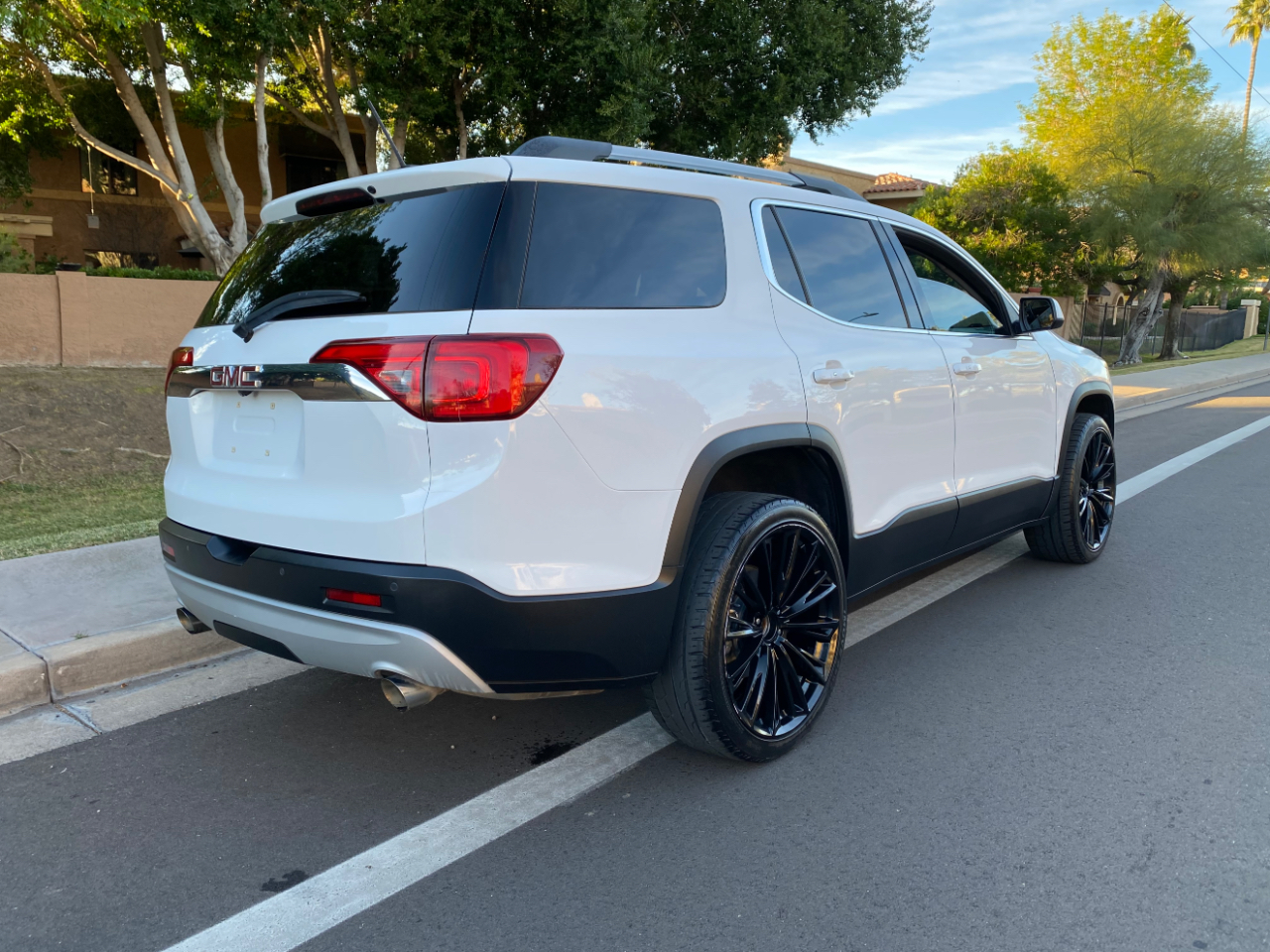 GMC Acadia FWD 4dr SLT w/SLT-1 2018