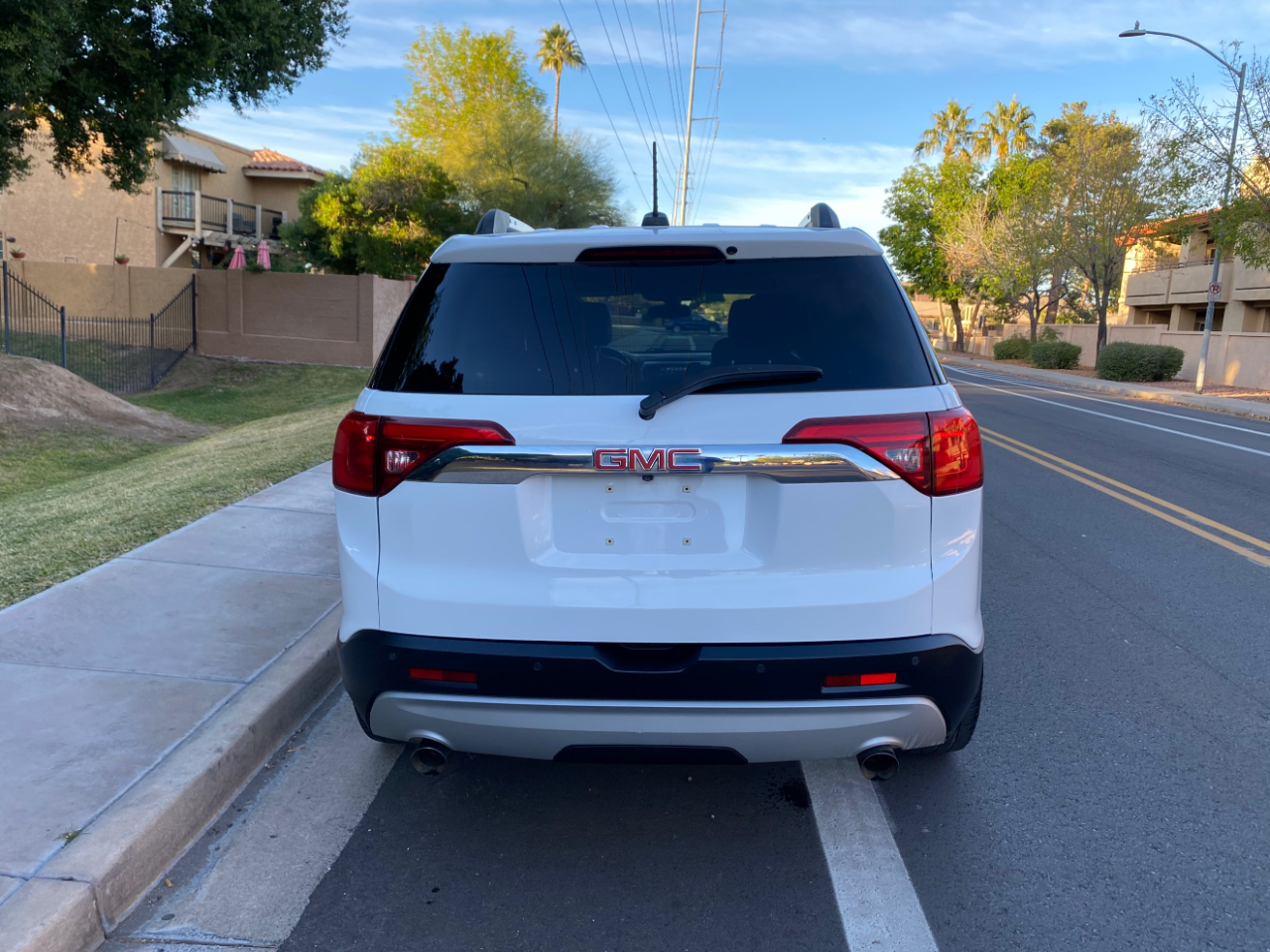 GMC Acadia FWD 4dr SLT w/SLT-1 2018