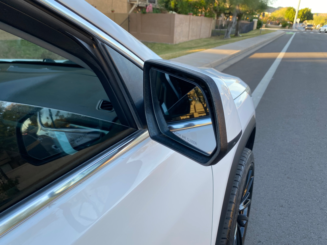 GMC Acadia FWD 4dr SLT w/SLT-1 2018