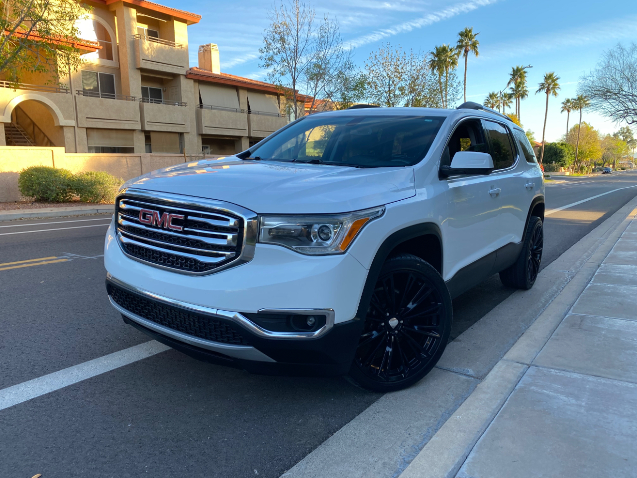 GMC Acadia FWD 4dr SLT w/SLT-1 2018