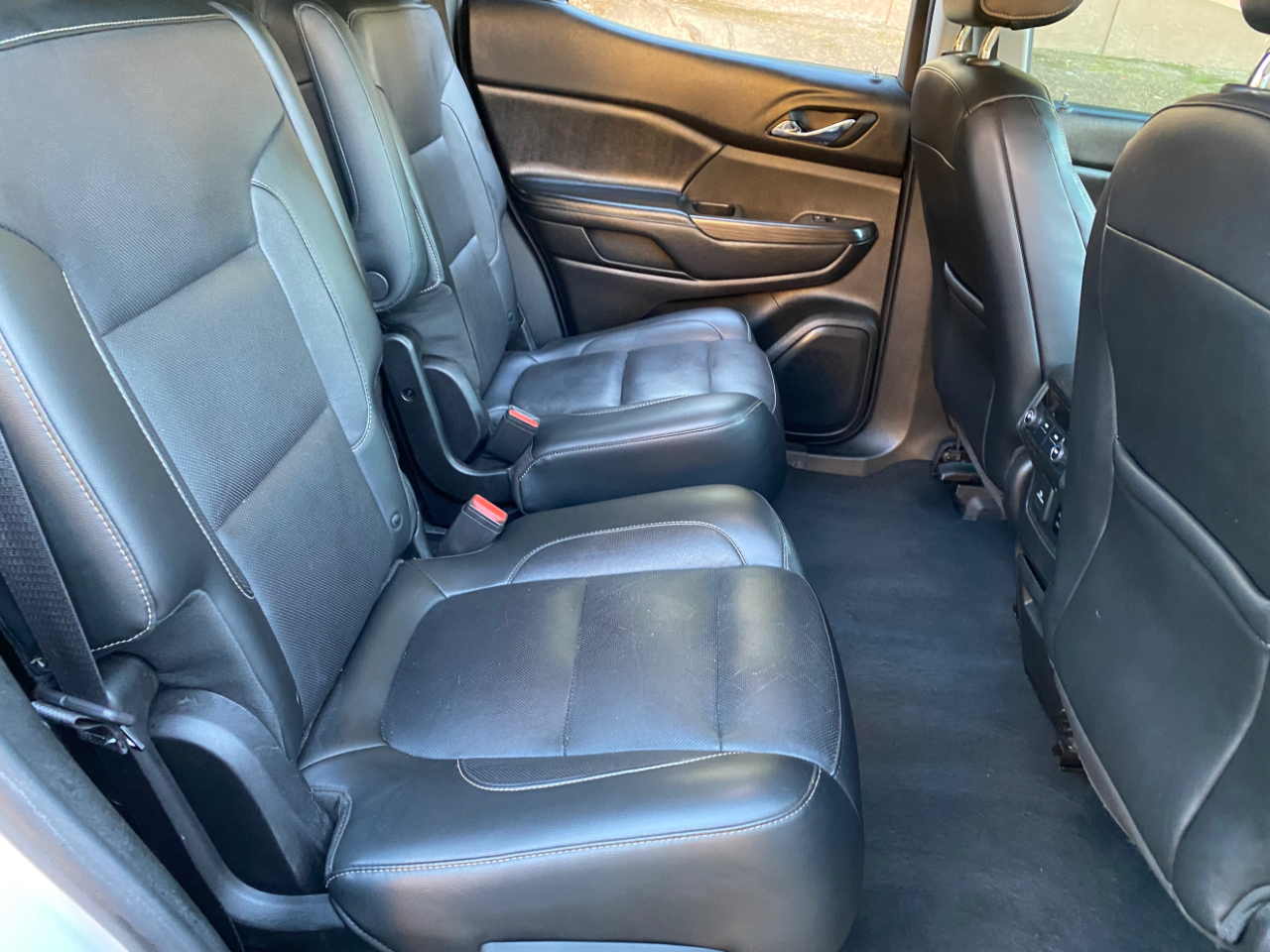 GMC Acadia FWD 4dr SLT w/SLT-1 2018