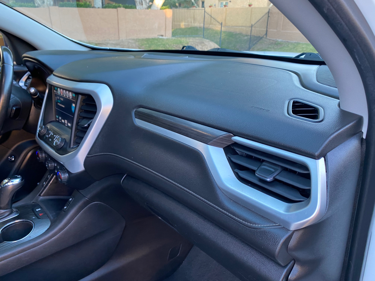 GMC Acadia FWD 4dr SLT w/SLT-1 2018