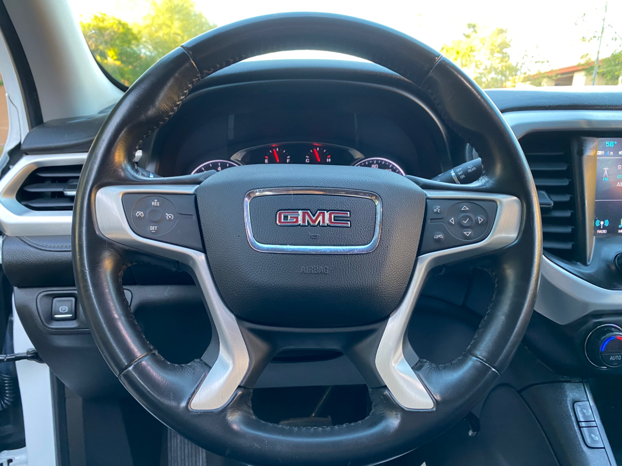 GMC Acadia FWD 4dr SLT w/SLT-1 2018