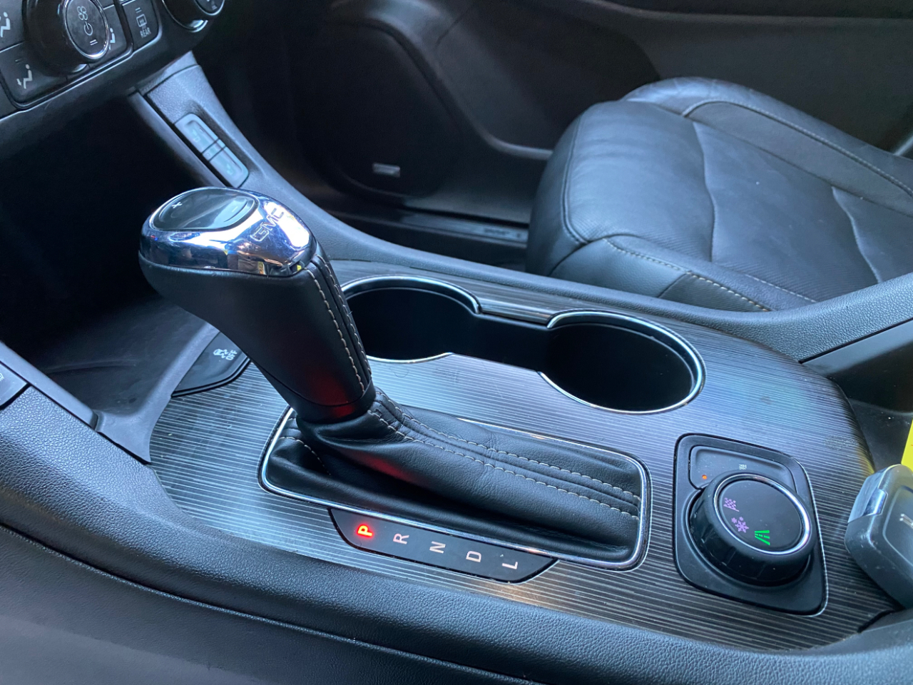 GMC Acadia FWD 4dr SLT w/SLT-1 2018