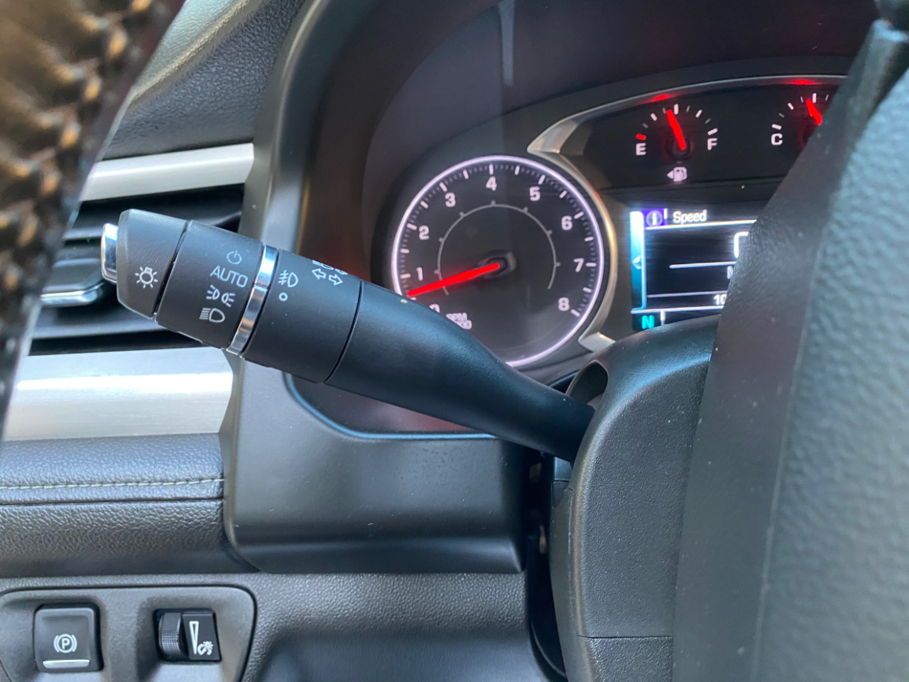 GMC Acadia FWD 4dr SLT w/SLT-1 2018