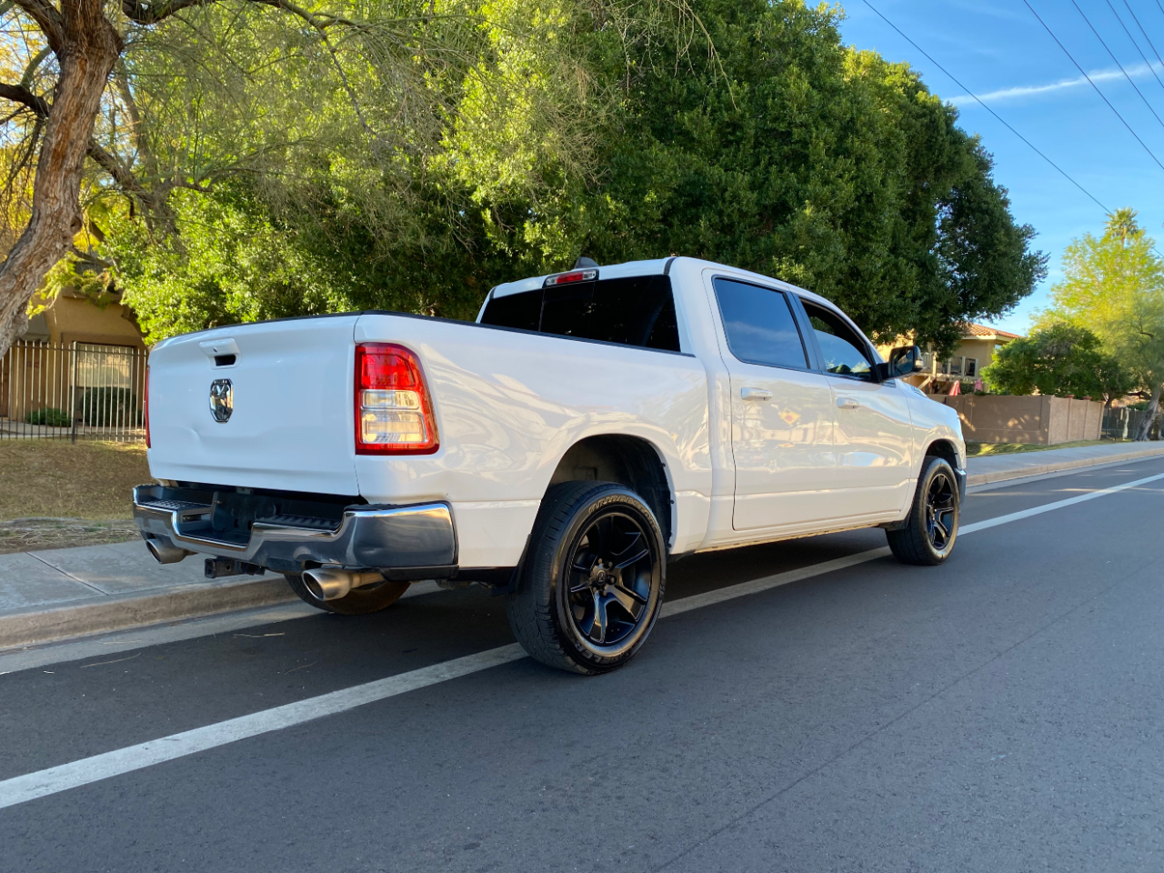 RAM 1500 Big Horn 4x2 Crew Cab 5'7" Box 2021