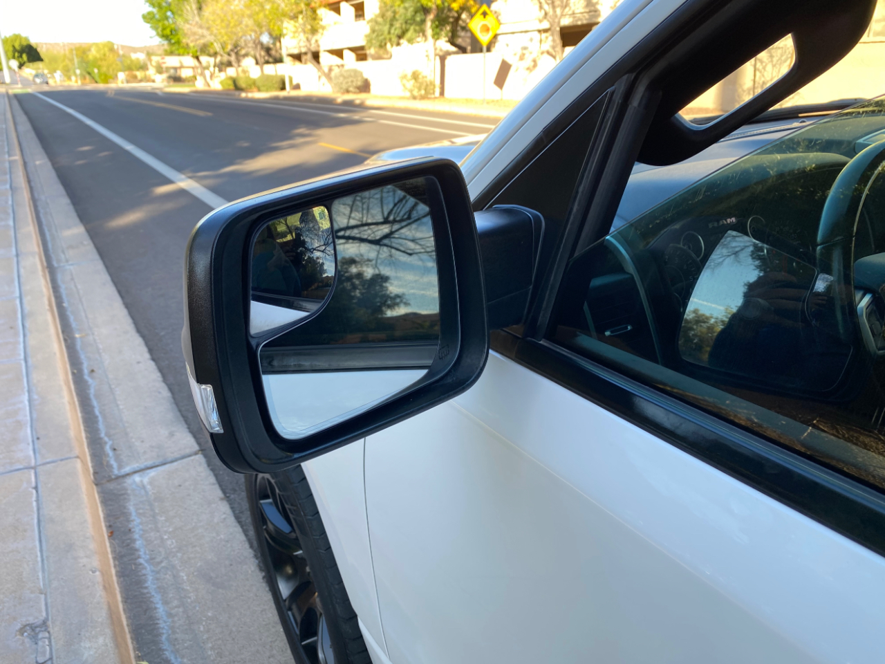 RAM 1500 Big Horn 4x2 Crew Cab 5'7" Box 2021