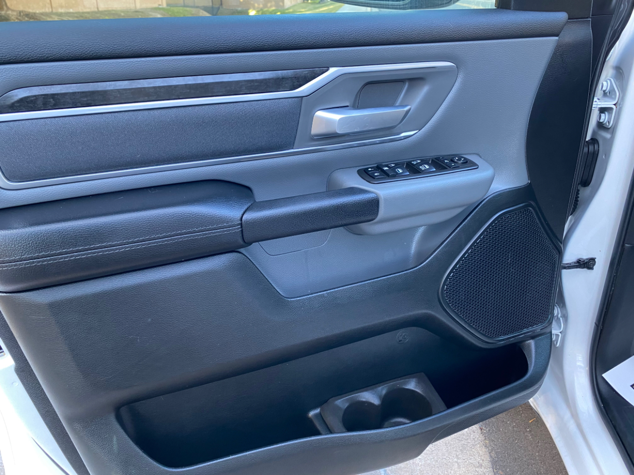 RAM 1500 Big Horn 4x2 Crew Cab 5'7" Box 2021