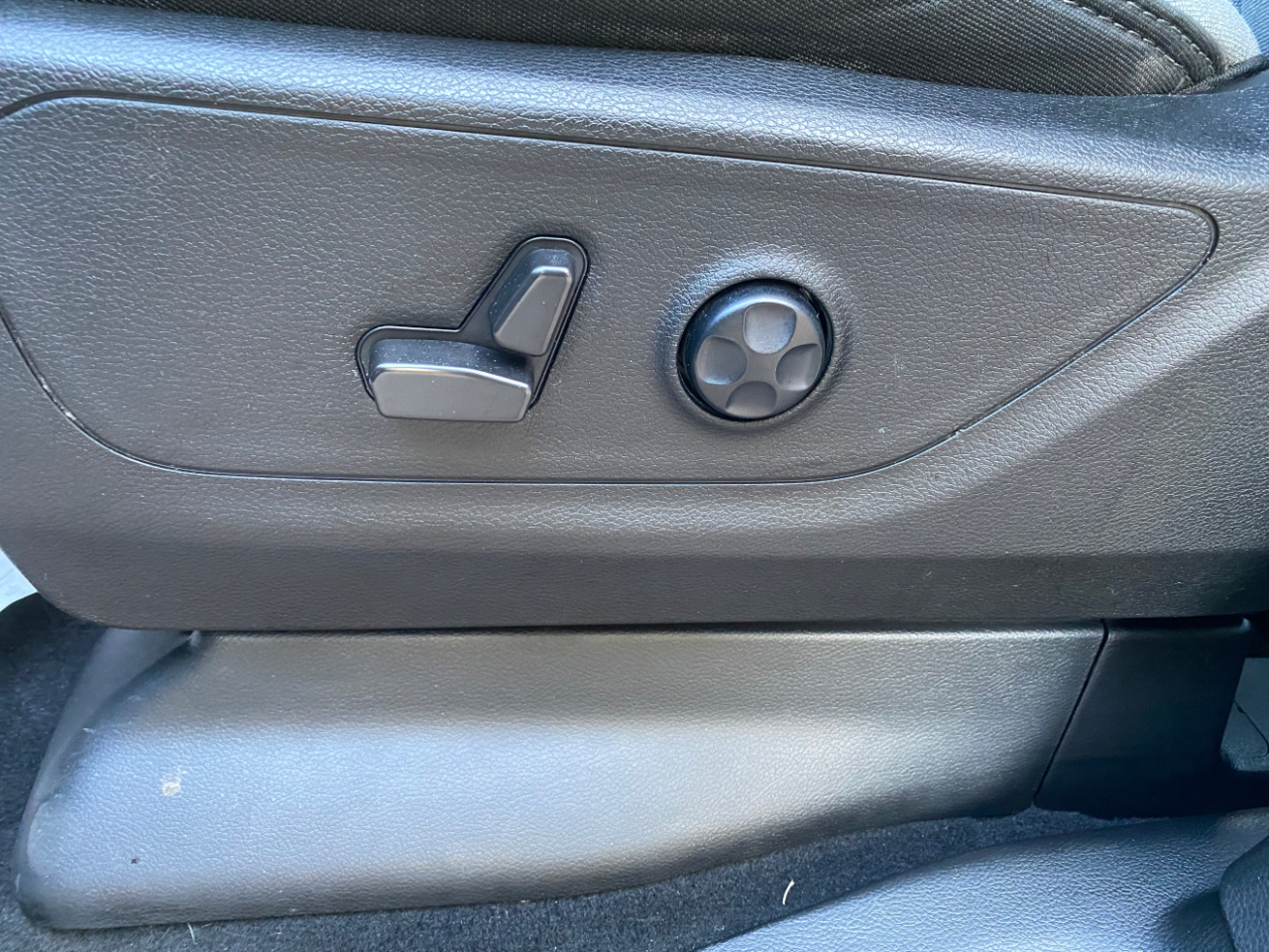 RAM 1500 Big Horn 4x2 Crew Cab 5'7" Box 2021