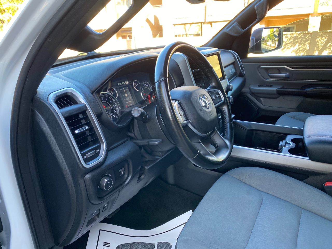 RAM 1500 Big Horn 4x2 Crew Cab 5'7" Box 2021