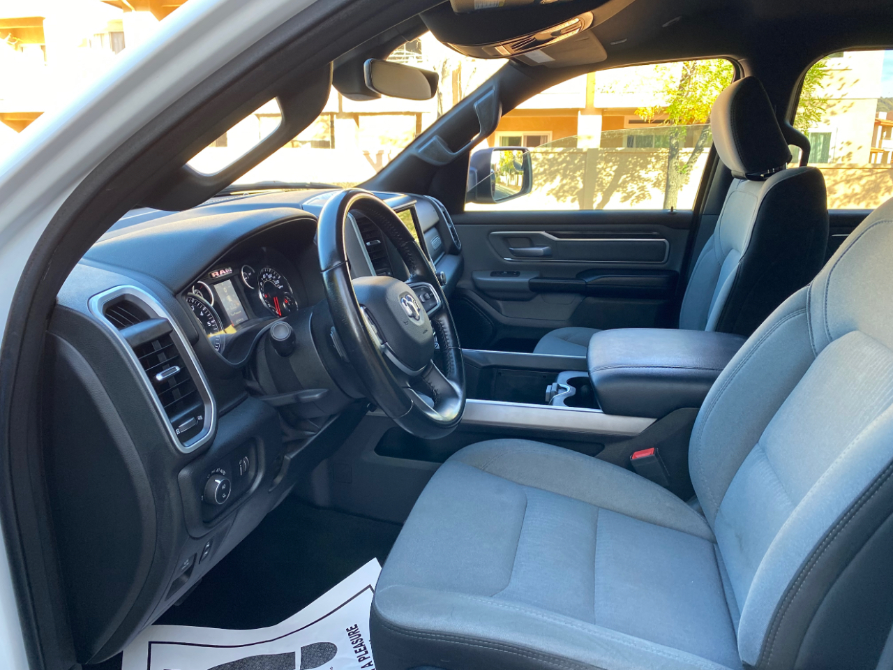 RAM 1500 Big Horn 4x2 Crew Cab 5'7" Box 2021