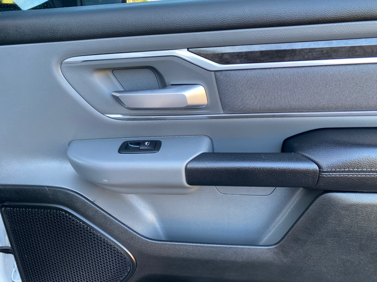 RAM 1500 Big Horn 4x2 Crew Cab 5'7" Box 2021