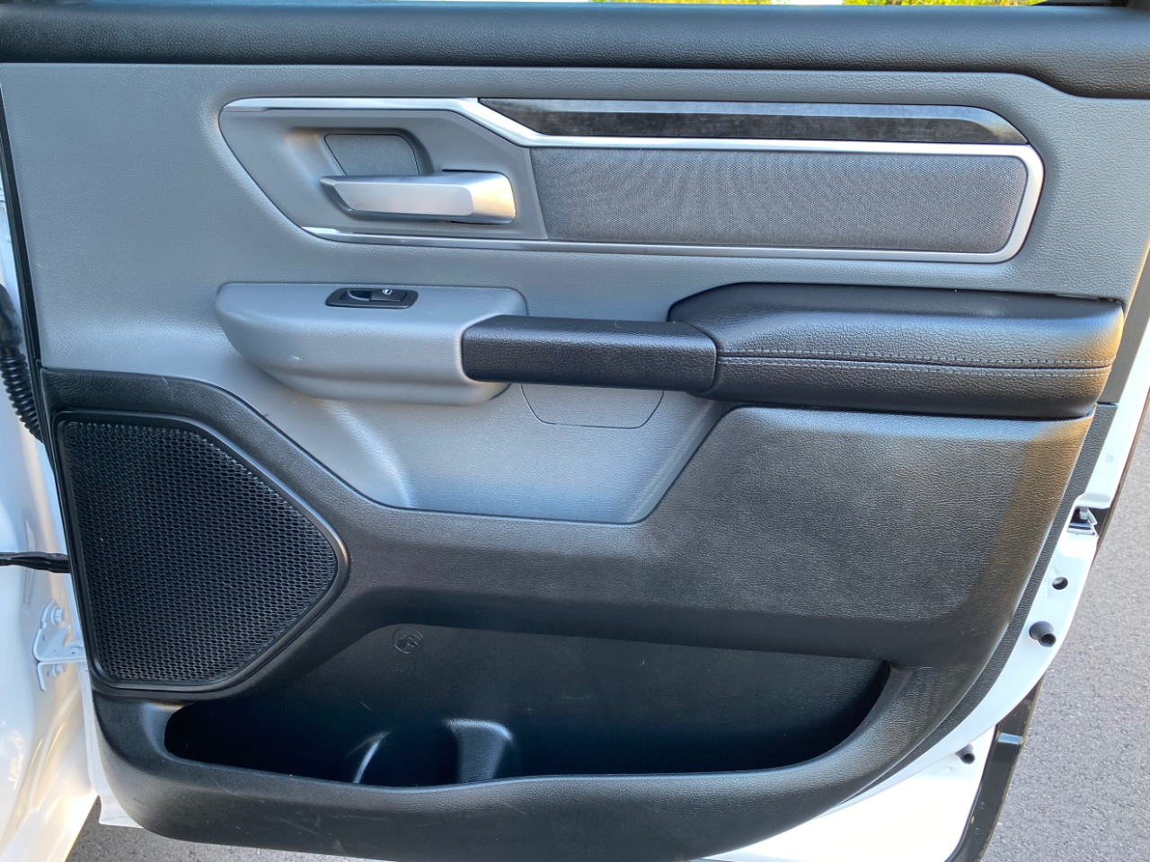 RAM 1500 Big Horn 4x2 Crew Cab 5'7" Box 2021